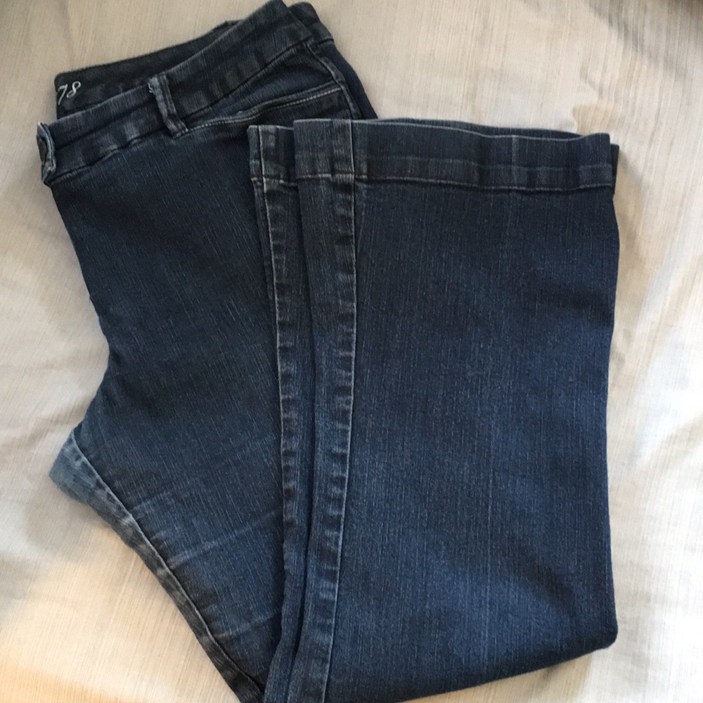 Limited Bootcut Jeans 14S